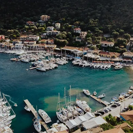 2s Alpha Lefkada - Happy
